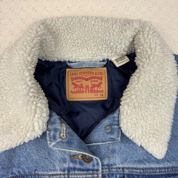 Levi's Denim Trucker Jacket Womens Plus 1X Blue Sherpa Quilted Button Front Chic - Picture 14 of 16